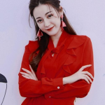 娱乐圈吃瓜迪丽热巴,从异域美女到娱乐圈女王，她的成名之路与争议瞬间