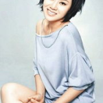 娱乐吃瓜妹闫妮是谁扮演的,揭秘幕后喜剧女王