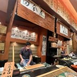 全盘导航 ，以许家冲村为原型写屯子创业故事 作者易晓燕长篇幼说《山河竞绣》出书